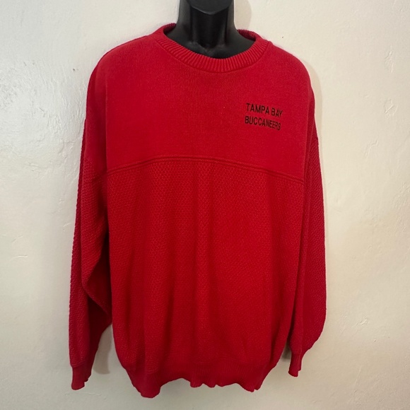 Tampa Bay Buccaneers Embroidered Heavy Sweater XXL Gently worn 100% cotton - Picture 1 of 5